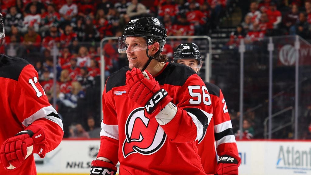 Erik Haula vaihtaa maisemaa.