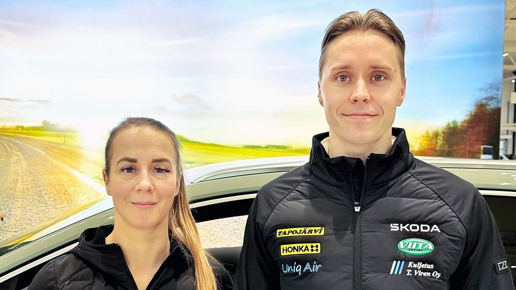 Emil Lindholm ja Reeta Hämäläinen ajavat tällä kaudella taas Skodalla.