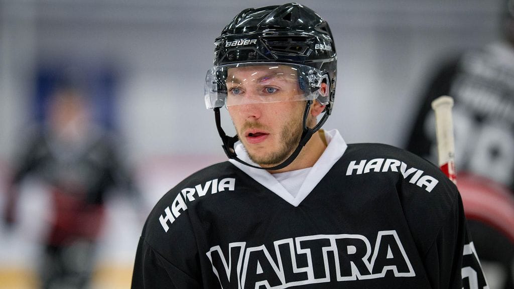 Aiemmin JYPissä käväissyt Nick Welsh palaa Suomeen KooKoo-paidassa.