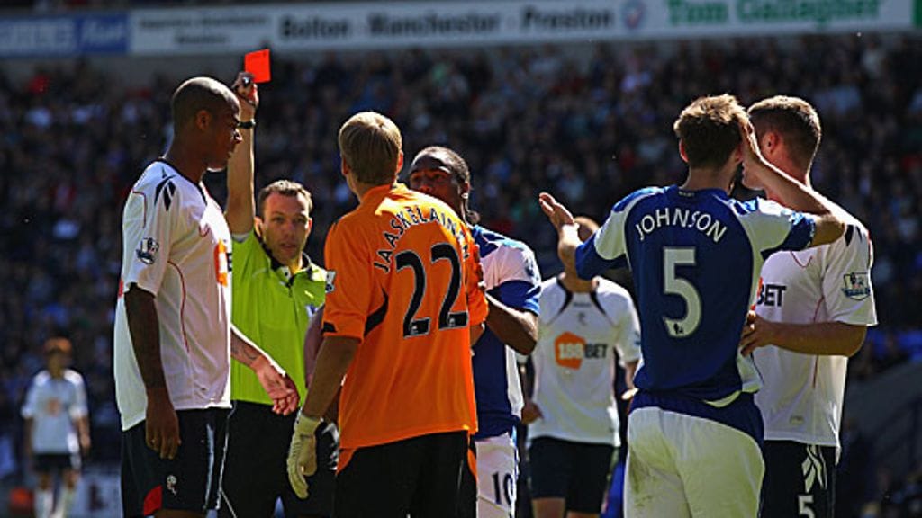 Jussi Jääskeläinen ajettiin kentältä, kuva: Alex Livesey/Getty Images