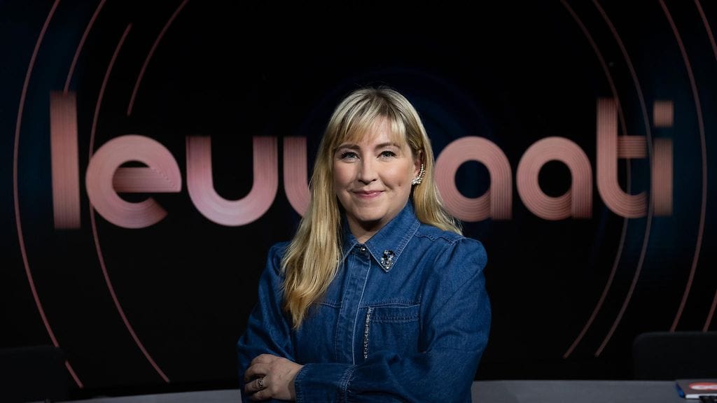 Jenni Pääskysaari kertoo, että on ollut jo pitkään huolissaan oman alansa sekä muiden luovien alojen työntekijöiden uupumisesta.