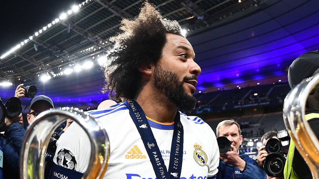 Marcelon ura päättyy.