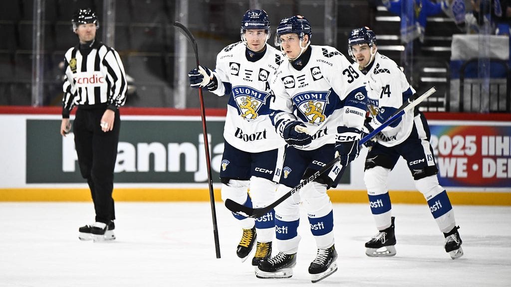 Sebastian Repo (numero 39) vei Suomen 2–0-johtoon lauantain Tshekki-ottelussa.