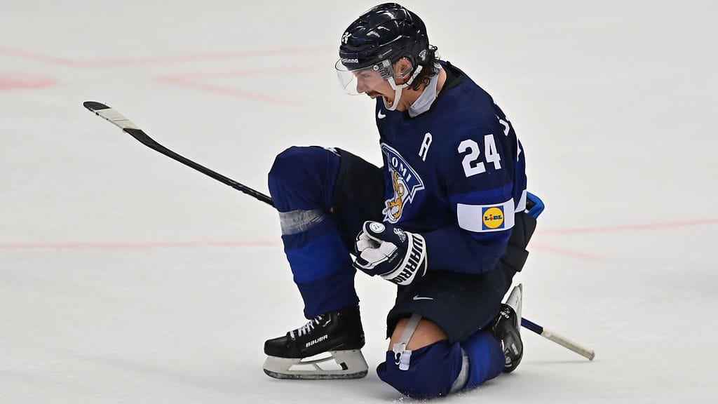 Hannes Björninen pelaa ensi kaudella Sveitsissä.