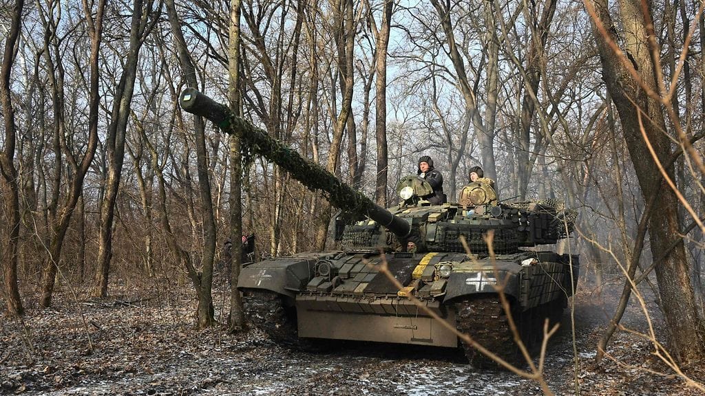 Ukrainan taistelupanssarivaunu Harkovan alueella 10. helmikuuta. Kuvituskuva.