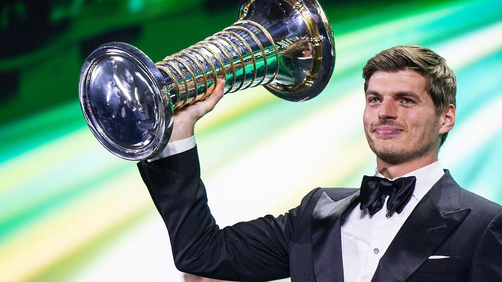 Max Verstappen palkittiin maailmanmestarina FIA:n gaalassa joulukuussa 2024.