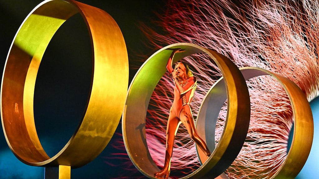 Goldielocks esittää lähetyksessä UMK-kappaleensa.