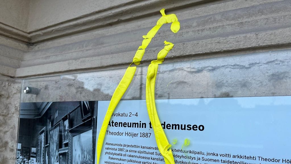 Ateneum sotku2 MTV 150225