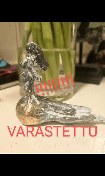 Meteoriitilla ratsastava tyttö katosi Jaro Palmun galleriasta helmikuun alussa. Palmu etsi sitä muu muassa sosiaalisen median kautta.