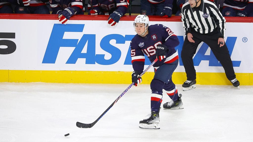 USA:n varakapteeni Charlie McAvoy ei pelaa finaalissa Kanadaa vastaan.