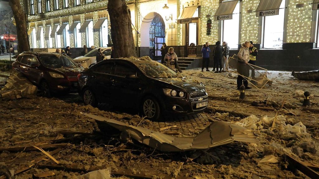 Venäjän ohjus aiheutti tuhoa viiden tähden hotellin edustalla Odessassa 31. tammikuuta. Nyt kaupunki on uuden iskun kohteena.
