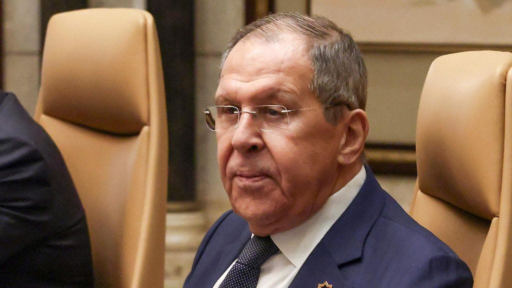 Venäjän ulkoministeri Sergei Lavrov Saudi-Arabiassa tavatessaan Yhdysvaltojen ulkoministerin Marco Rubion tiistaina 18. helmikuuta.