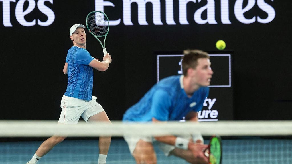 Harri Heliövaara (takana) ja Henry Patten kukistivat nimekkäät vastustajansa.