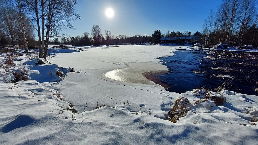Kevättalven aurinko Vaasassa helmikuussa 2025. Arkistokuva.