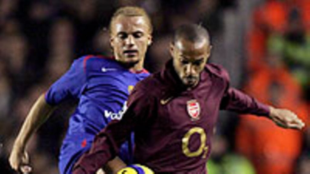 Thierry Henry Arsenal ja Wes Brown Manchester United, kuva: Ben Radford/Getty Images