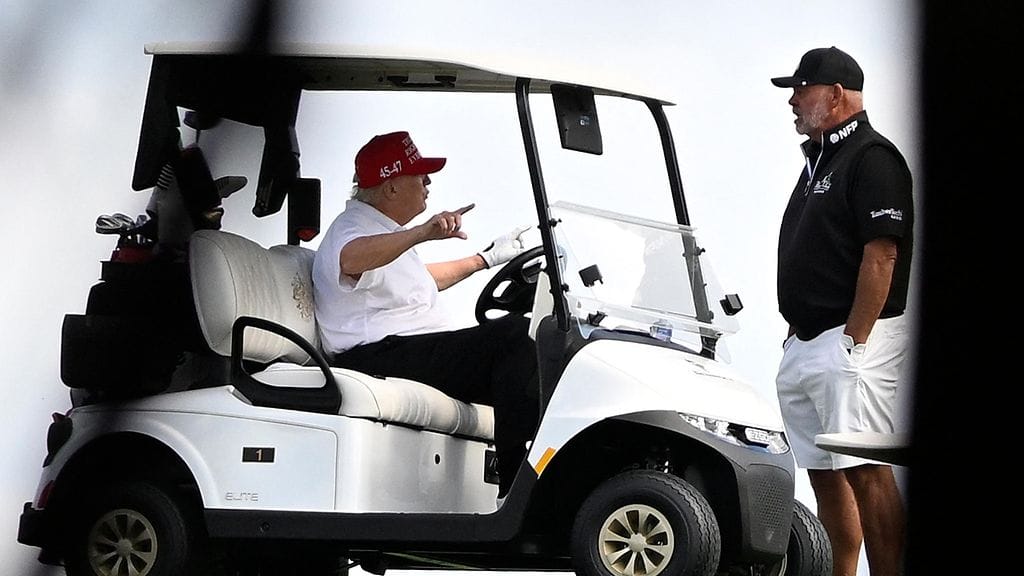 Donald Trump tunnetaan innokkaana golfaajana.