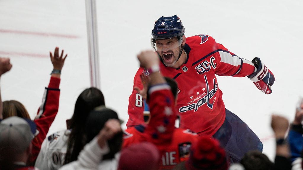 Aleksandr Ovetshkin nakutti hattutempun ja nousi lähemmäs Wayne Gretzkyn maaliennätystä.