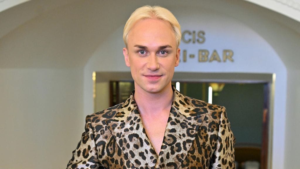 Christoffer Strandberg isännöi Petollisten peliä