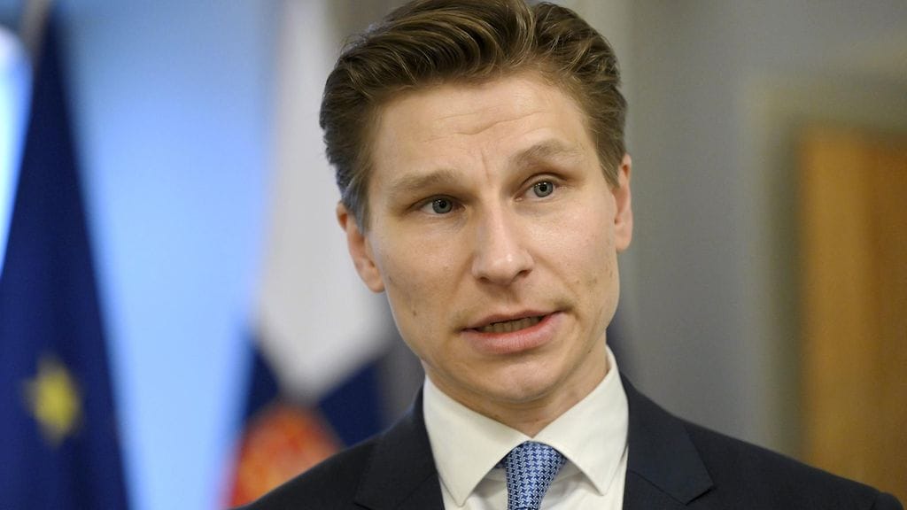 Uutta tukiohjelmaa on valmisteltu puolustusministeriön johdolla viime syksystä lähtien.