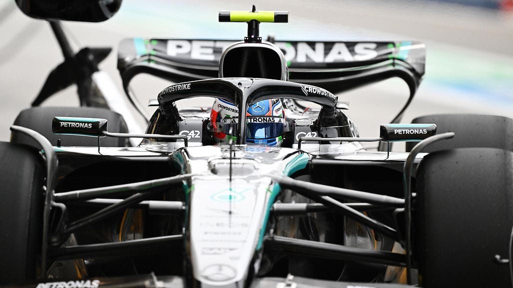 Kimi Antonelli ajoi nopeimman kierrosajan Bahrainin F1-testien ensimmäisessä ajosessiossa.