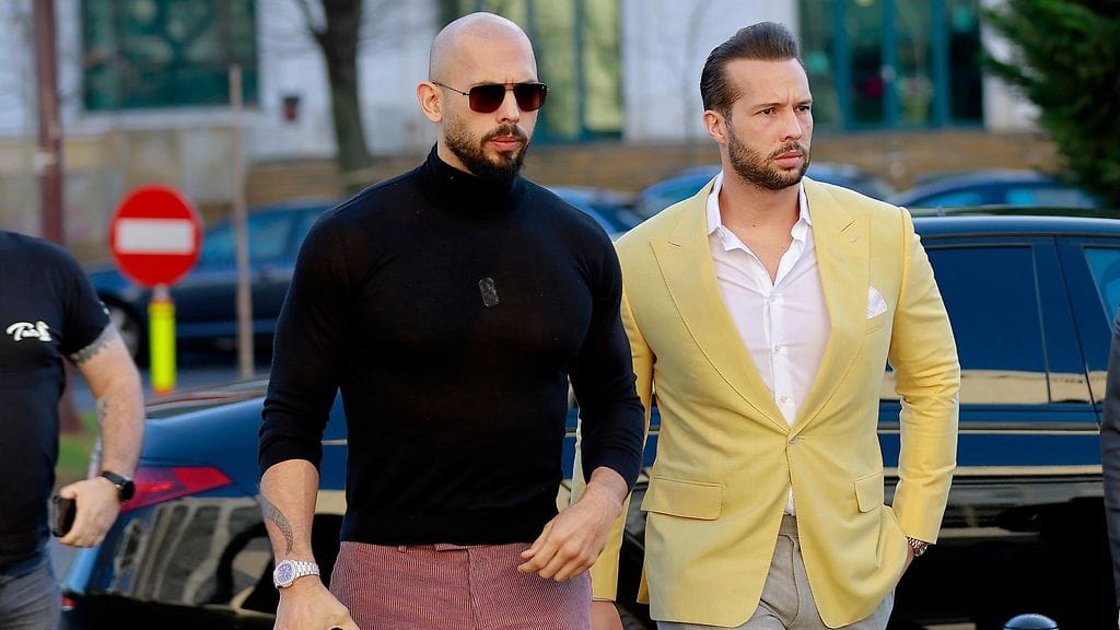 Andrew ja Tristan Tate Romanian pääkaupungissa Bukarestissa tämän vuoden tammikuussa.