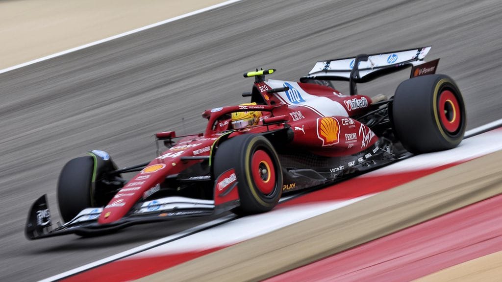 Lewis Hamilton ajoi aamulla pohjat.