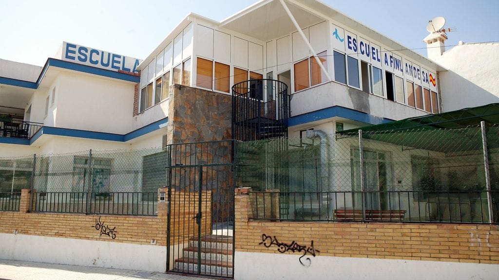 Kuvassa suomalainen koulu Fuengirolassa, Andalusiassa.