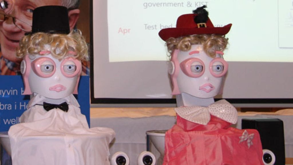 Mero-robotin kanssa voi pelata vaikka bingoa.