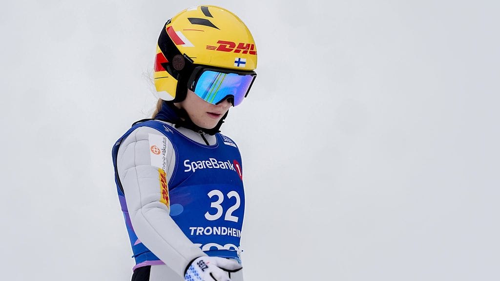Minja Korhosen hyppy myöhästyi pahasti yhdistetyn kisassa Trondheimin MM-kisoissa.