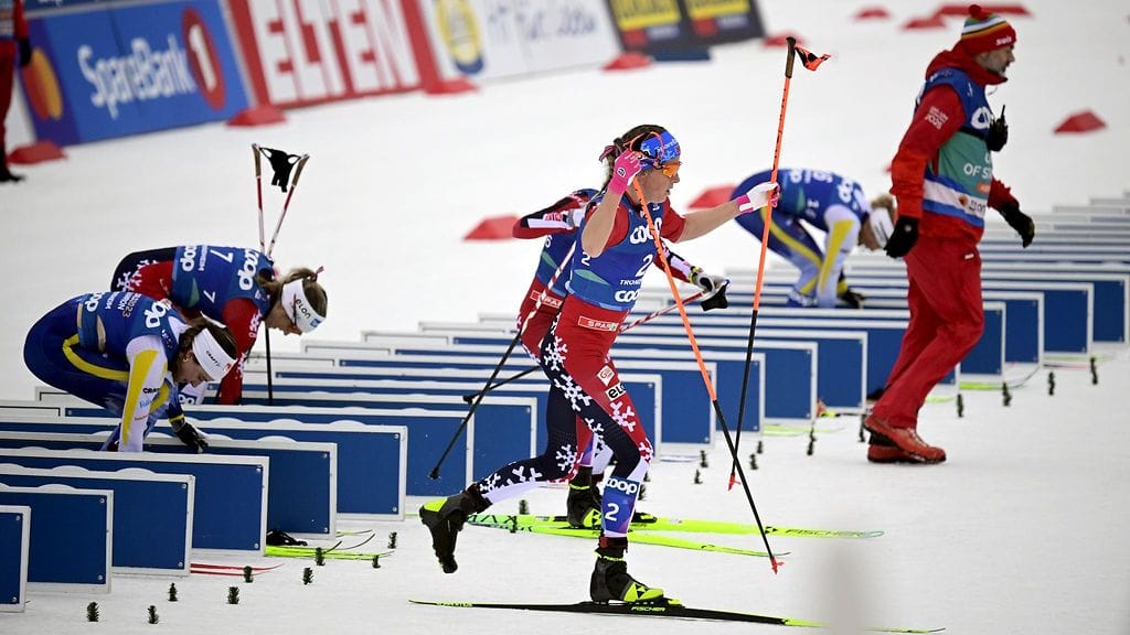 Toinen vapaan suksista karkasi, ja samalla karkasi kärki. Norjan Astrid Öyre Slindin kilpailu suli tässä hetkessä.