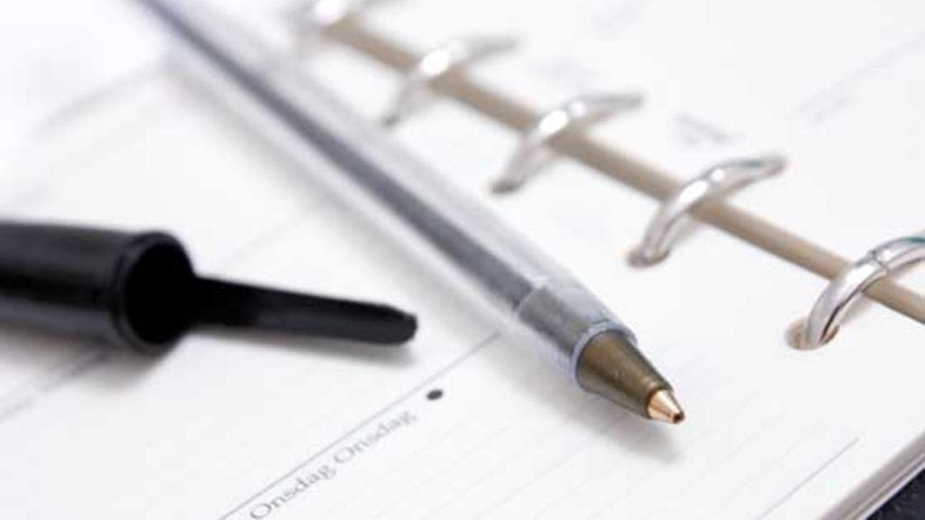 Susanna laittaa kaiken kalenteriin muistiin.