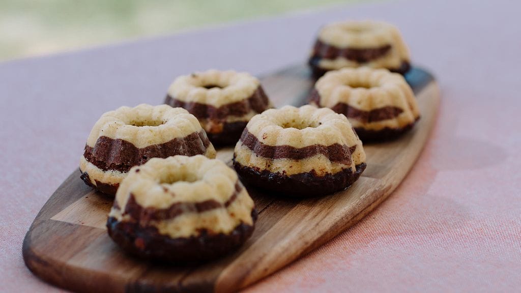 Koko Suomi leipoo, teknisen tehtävän tiikerikakkuset.