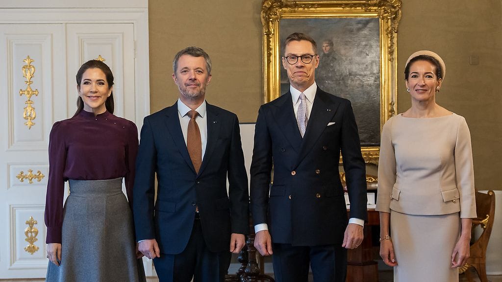 Tanskan kuningas Frederik X ja kuningatar Mary saapuivat valtiovierailulle Suomeen 4.–5. maaliskuuta 2025. Vierailua isännöi tasavallan presidentti Alexander Stubb yhdessä puolisonsa Suzanne Innes-Stubbin kanssa.