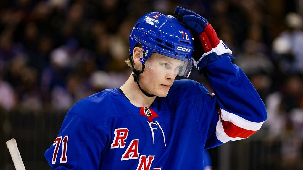 New York Rangersin Juuso Pärssinen tappeli yön NHL-kierroksella.