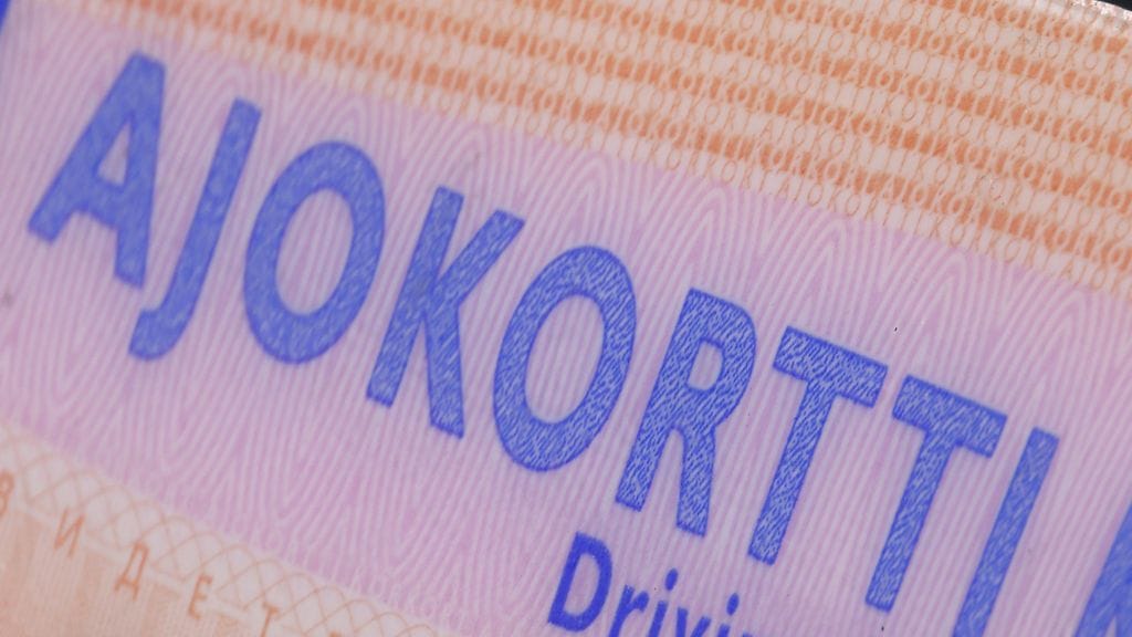 Suomessa myönnetään noin 20 000 ajokortin poikkeuslupaa vuodessa.
