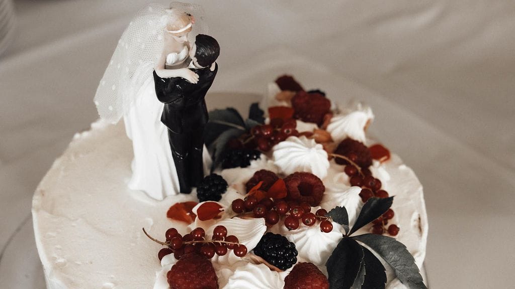 Marjukan ja Patrikin häät hääkakku