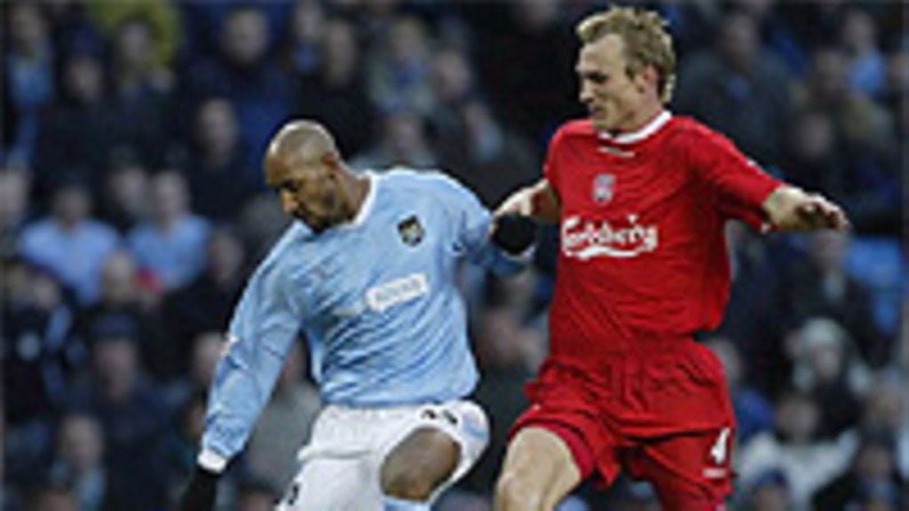 Nicolas Anelka ja Sami Hyypiä, Photo: Alex Livesey/Getty Images