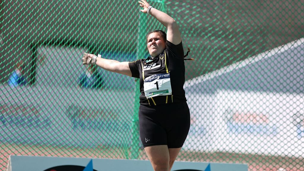 Silja Kosonen täräytti moukarin uusille metrilukemille.