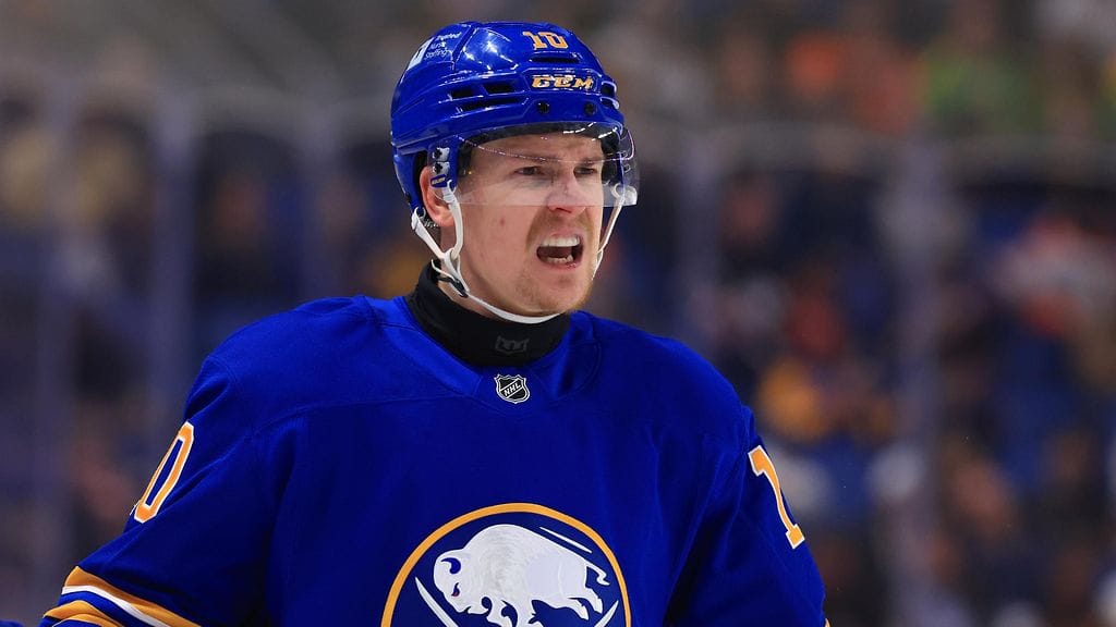 NHL:n suomalaispuolustaja Henri Jokiharju halusi itse pois Buffalo Sabresista.