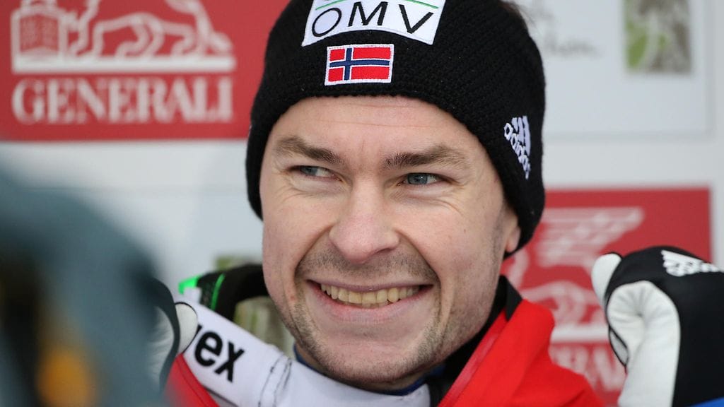 Anders Jacobsen uskoo muidenkin kuin Norjan venyttävän mäkihypyn pukusääntöjä.