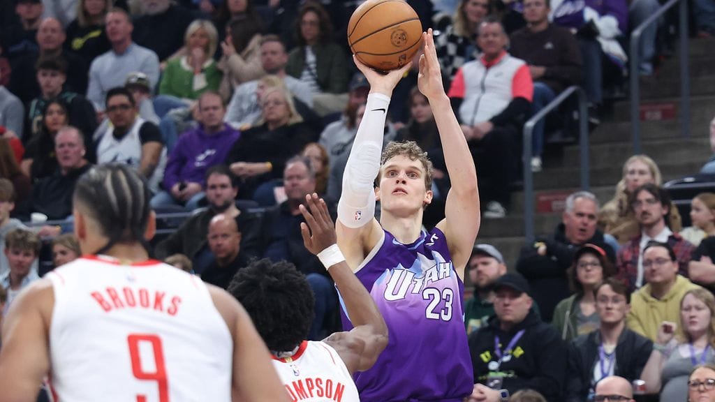 Lauri Markkanen palasi tositoimiin Memphisiä vastaan.