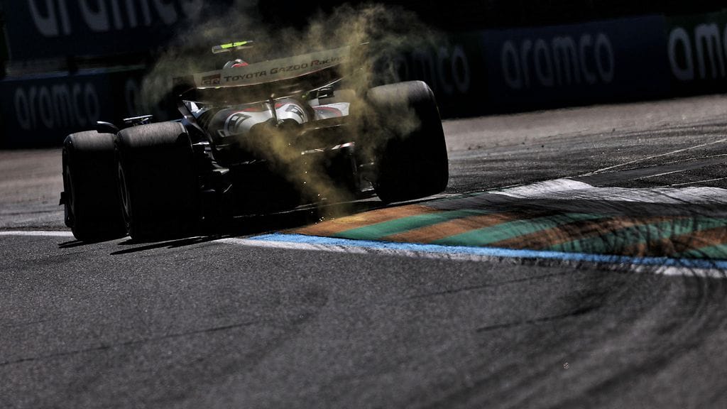 Oliver Bearman ajoi seinään Australian GP:n ensimmäisissä harjoituksissa.