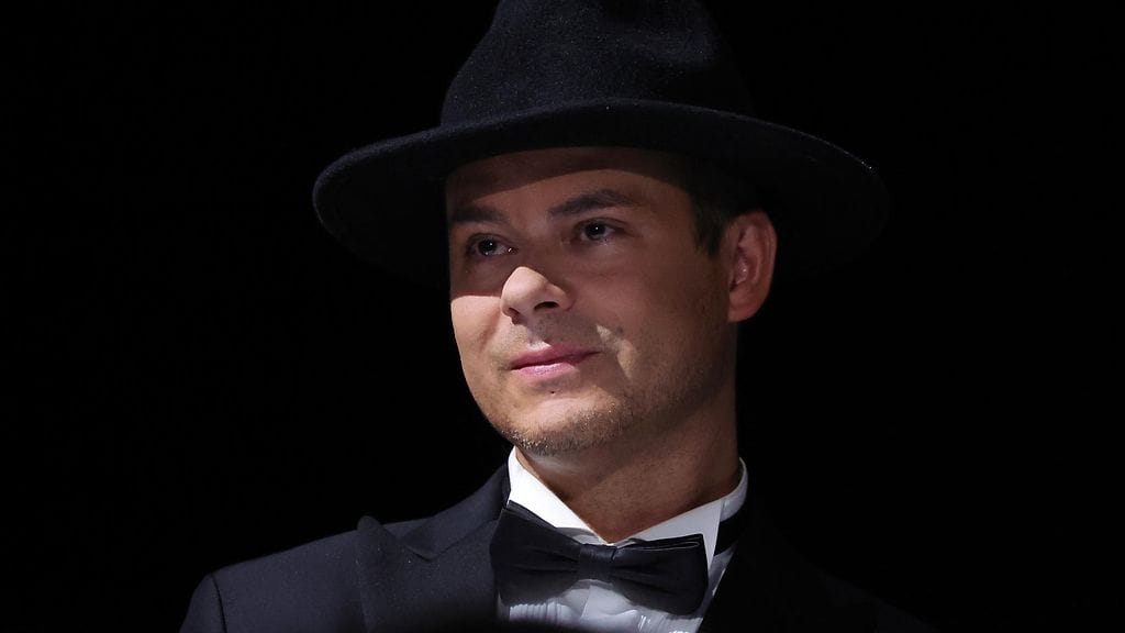 Nikotellen-podcast lähtee kiertueelle ympäri Suomen.