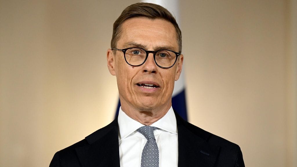 Presidentti Alexander Stubb tutustuu tänään Kaakkois-Suomen rajavartiostoon toimintaan sekä itärajan esteaitahankkeeseen.