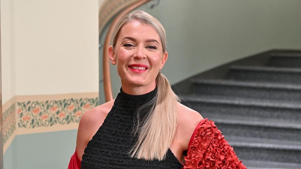 Salatuista elämistä tuttu Monika Lindeman muisteli hääpäiväänsä.