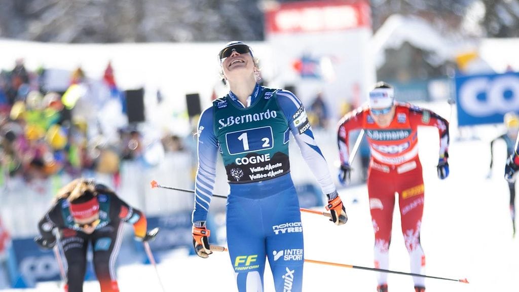 Yksi Jasmi Joensuun kauden huippuhetkistä osui Cogneen, jossa hän juhli parisprintin voittoa Kerttu Niskasen kanssa.