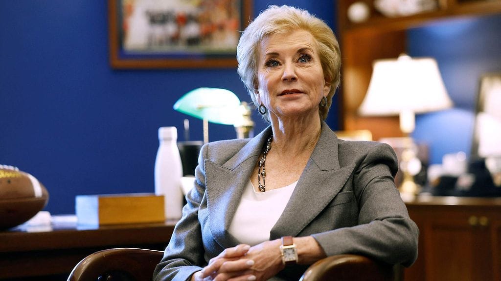 Yhdysvaltojen opetusministeri Linda McMahon joulukuussa.