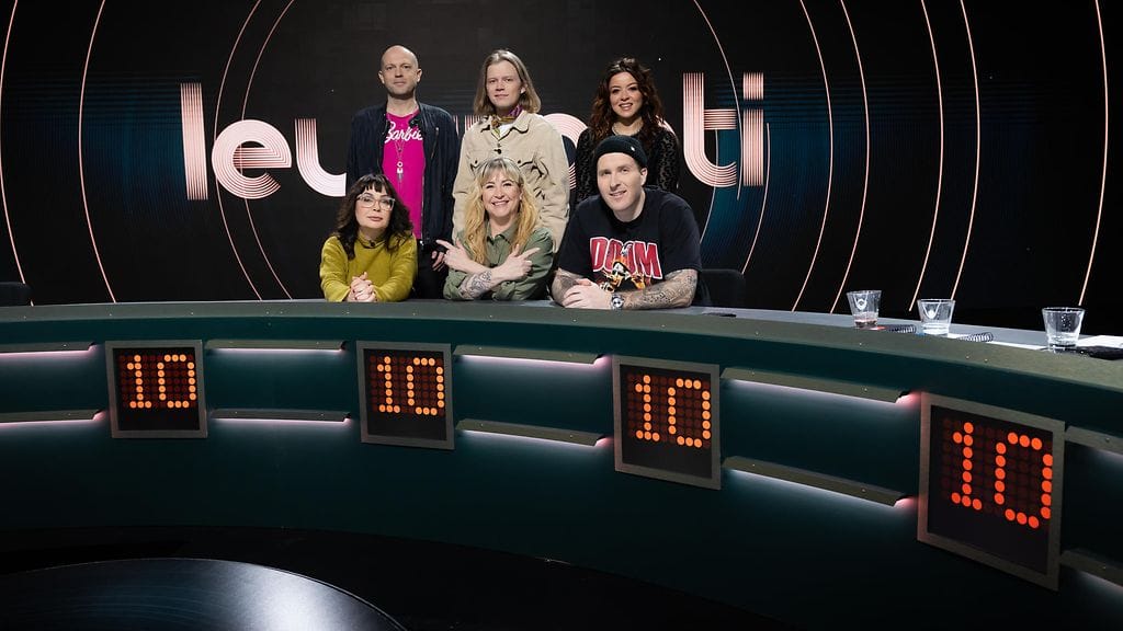 Levyraadin vieraina nähdään Köpi Kallio ja lähihoitaja Mila Leino.