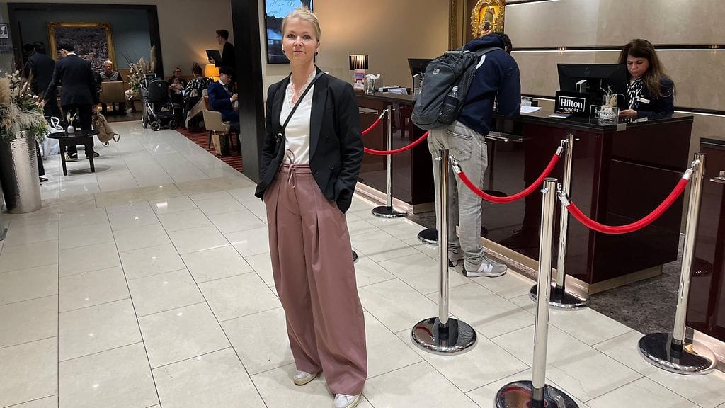 Tessaliina Ilmelä joutuu viettämään Lontoossa ylimääräisen vuorokauden Heathrow’n lentokentän laajan sähkökatkon takia.