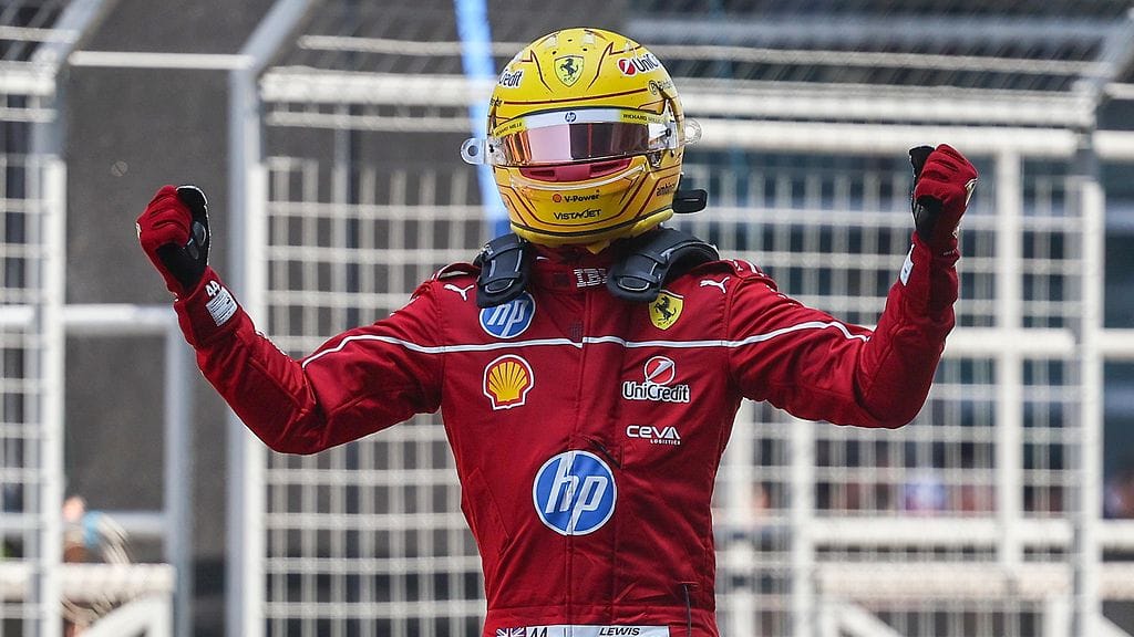 Lewis Hamilton oli selkeä ykkönen Kiinan sprinttikisassa.